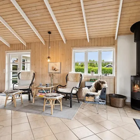 Holiday home Andon - 320m From The Sea By Interhome